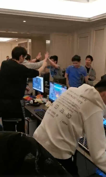 Dota2：战神七微博高强度嘴臭，阴阳怪气与喷子“一换一”