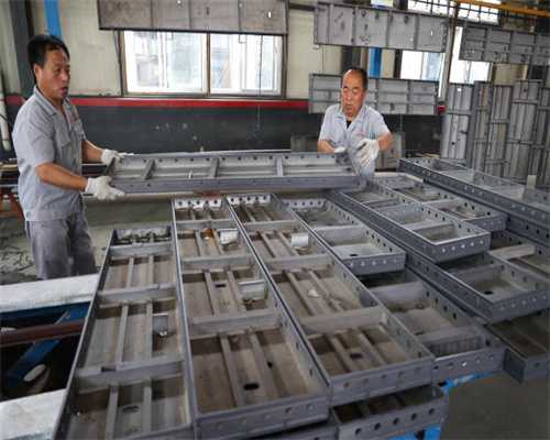 EMO大神天梯积分突破12000分，但是没有给LGD带来积极改变